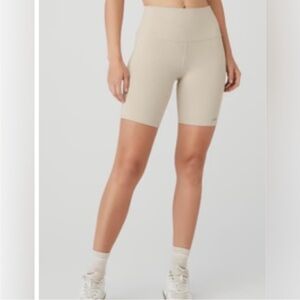 ALO Women's Cream High-Waisted Shorts